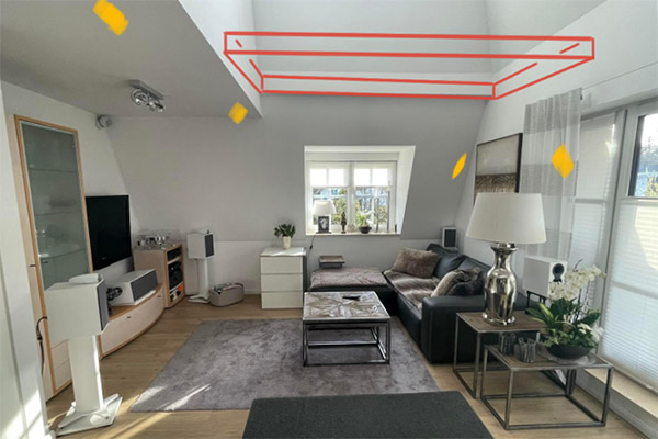 Wohnzimmer ohne akustische Maßnahmen – eingezeichnet wurden mögliche Positionen für Höhenlautsprecher und ein Deckensegel