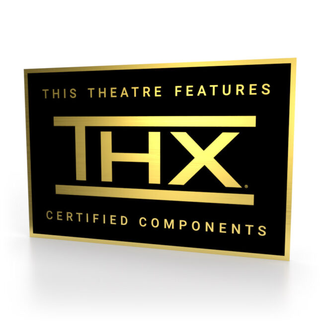 Schild in Schwarz-Gold mit dem THX Logo