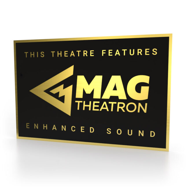 Schild in Schwarz-Gold mit dem MAG Theatron Logo